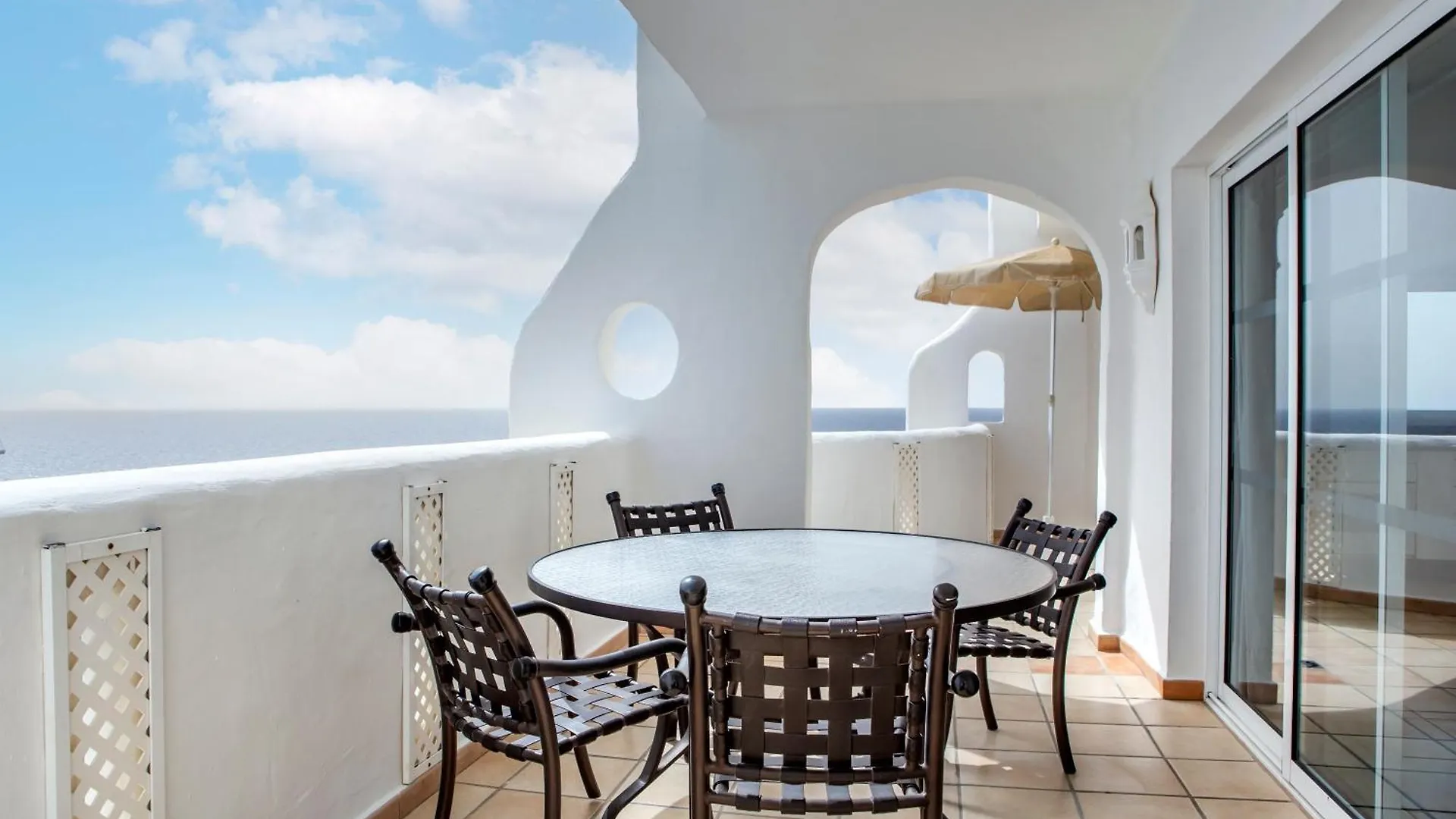 Aparthotel Santa Barbara Golf And Ocean Club San Miguel de Abona 3*,